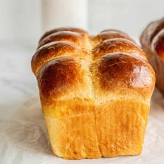 Freshly baked artisan French brioche - 800g - PLACE YOUR ORDER BEFORE 4PM FOR NEXT DAY DELIVERY