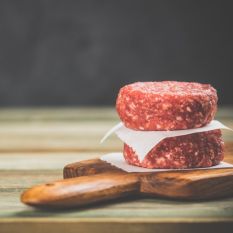 Chilled MINI wagyu beef burger patties MS9+ - 6 x 80g (halal) - 100% hormone & antibiotic-free