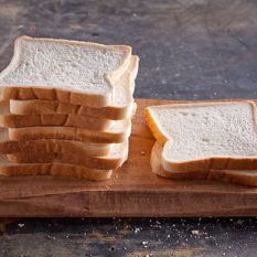 Freshly baked artisan sliced white bread/pain de mie for sandwich - 1.5kg - PLACE YOUR ORDER BEFORE 4PM FOR NEXT DAY DELIVERY