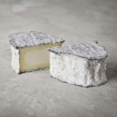 Ovalie cendree cheese - 150g - (pasteurised goat milk) - light pleasant acidity, nice goaty flavor