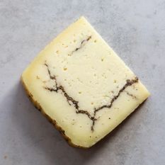 Pecorino cheese with truffle - 180g - (sheep milk) - very firm, smooth with a rich earthy profile 