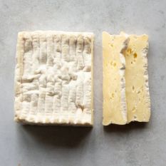 AOP Pont l'eveque  cheese (raw cow milk)  - 400g - rich, creamy and full-bodied flavour