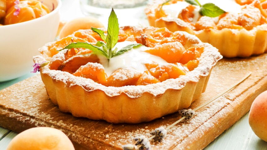 SUMMER Apricots & pistachio shortbread tartlets  (video)