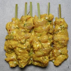 Marinated chicken satay 25 sticks - (halal) (frozen)