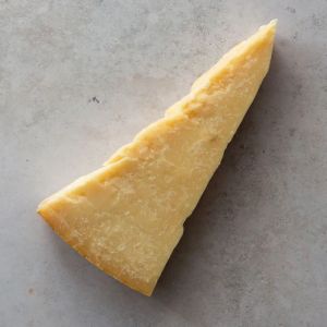 DOP 24-month aged red cows parmigiano reggiano - 1kg - price will be adjusted as per final weight