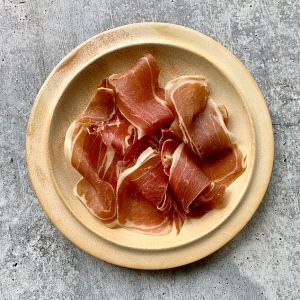 Large slices of Trevelez Serrano ham, 20 month aged - 150g (non halal)