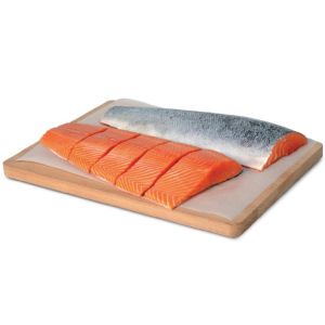 Fresh salmon fillet vacuum packed 240 aed/kg - 1.5/2kg - price will be adjusted as per final weight
