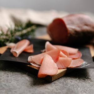 Handcrafted Dutch veal prosciutto - (halal)