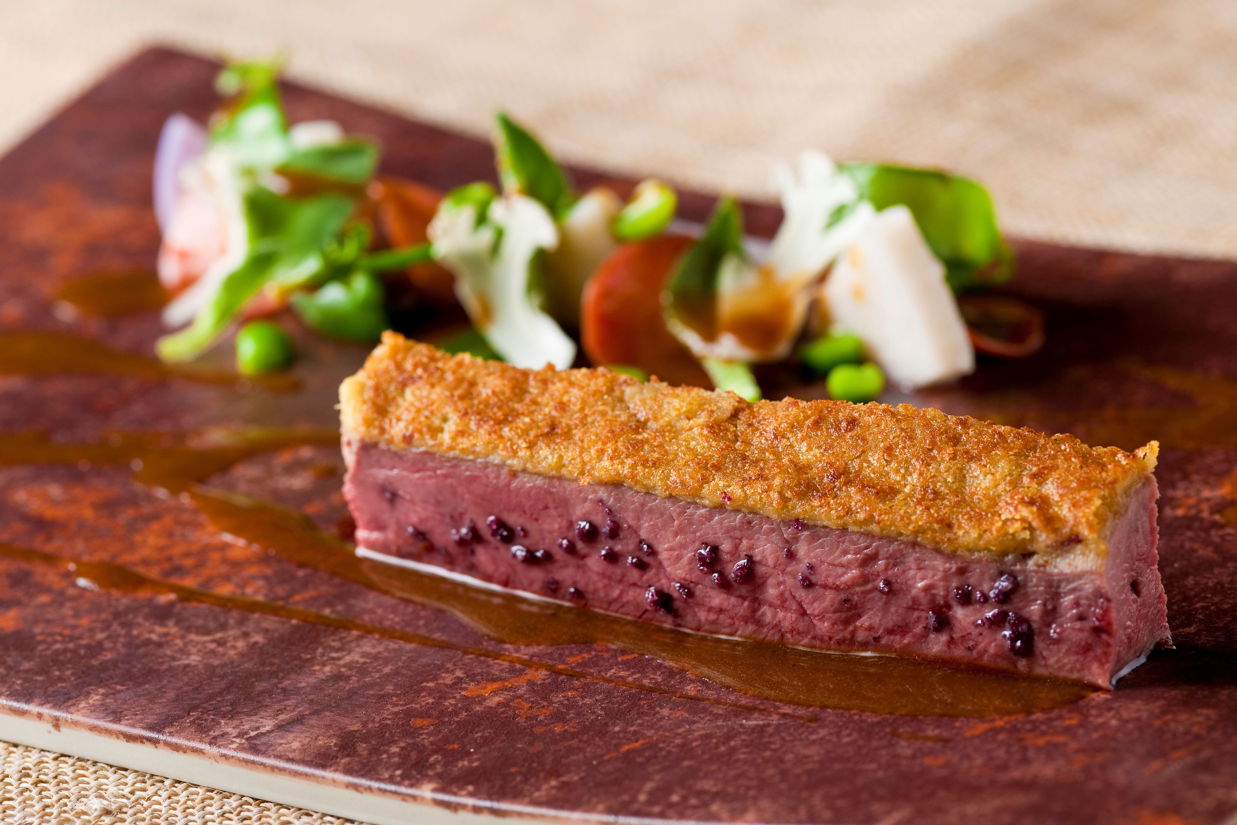 FESTIVE SEASON Duck magret with foie gras crust 