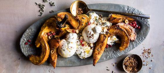 THANKSGIVING Honey roasted squash and burrata cheese salad with cranberries